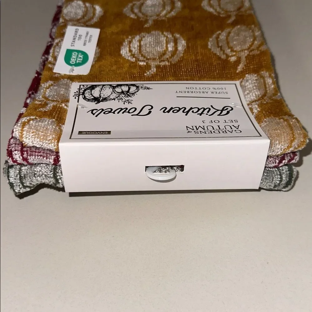 ENVOGUE Caramel Brown White Burgundy Green Harvest Pumpkin Fringe Kitchen Towels